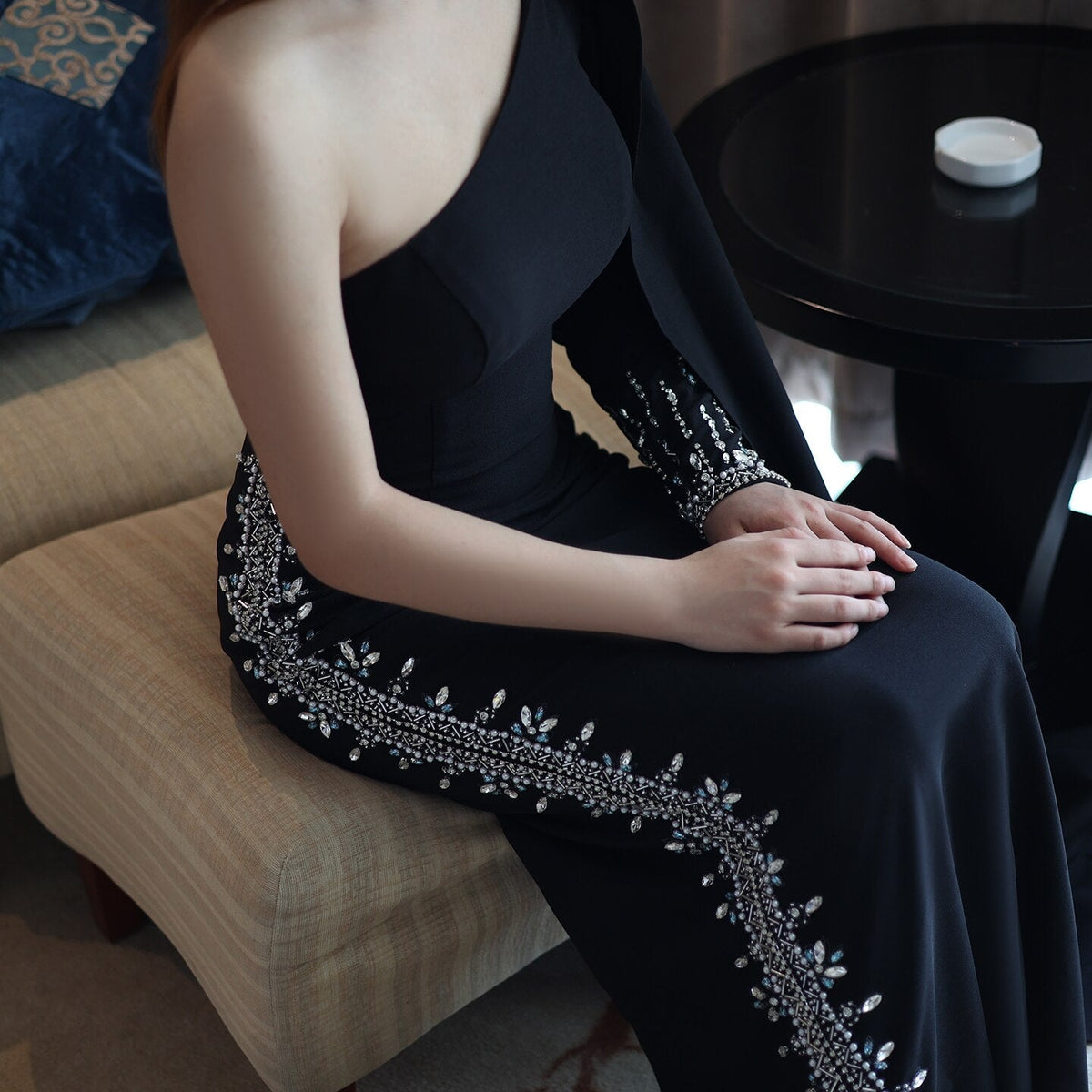 Dreamy Vow Arabic Black One Shoulder Mermaid Luxury Evening Dress with Cape Sleeve Elegant Dubai Women Wedding Party Gown 389