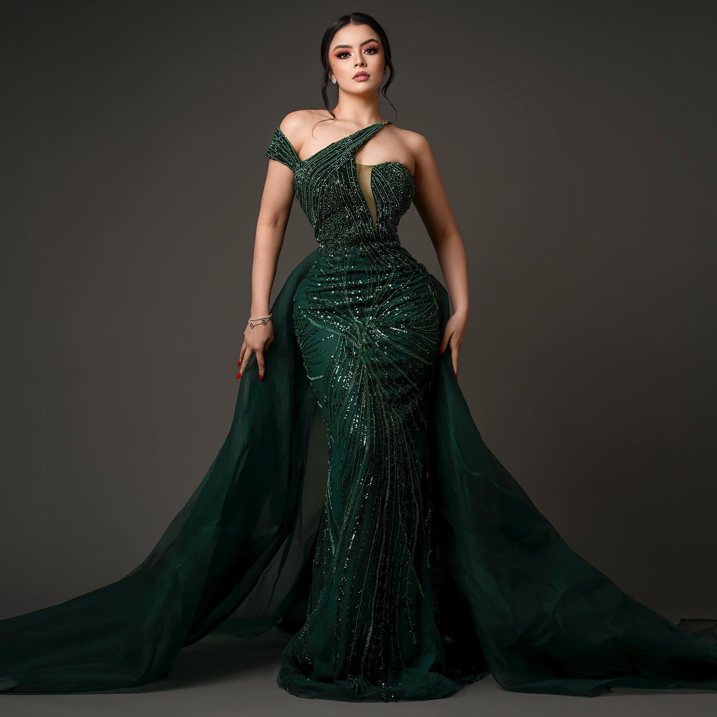 Emerald green evening dress sales